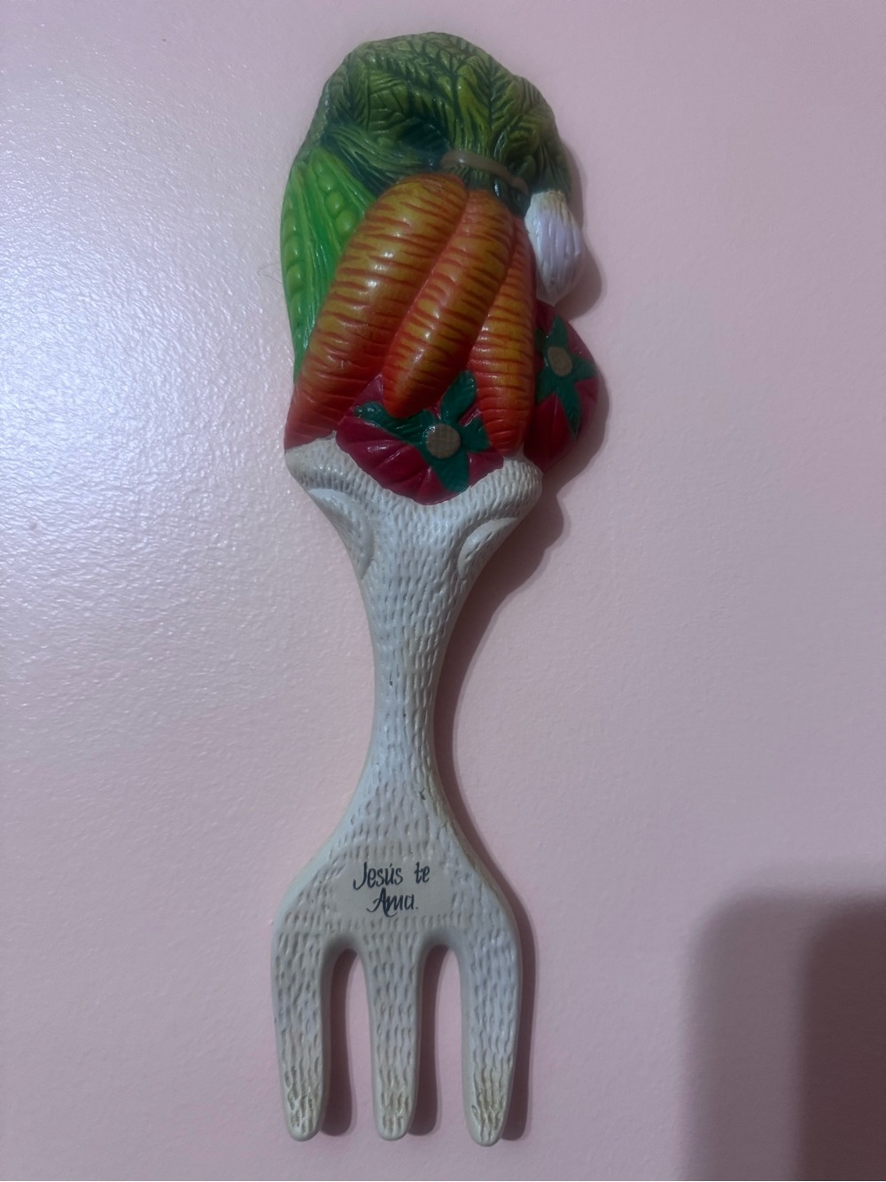 Kitchen fork decoration to hang on a wall